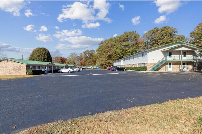 Building Photo - Manchester Arbors Apartments