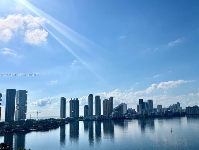Foto del edificio - 3530 Mystic Pointe Dr