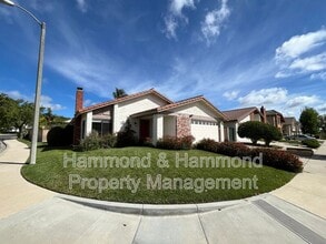Building Photo - 489 Knollwood Dr
