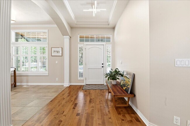 Building Photo - Luxury Living in Southeast Boise, 3-Car Garage, Hot Tub & Flexible Bonus Loft & Private/Secure Wo...