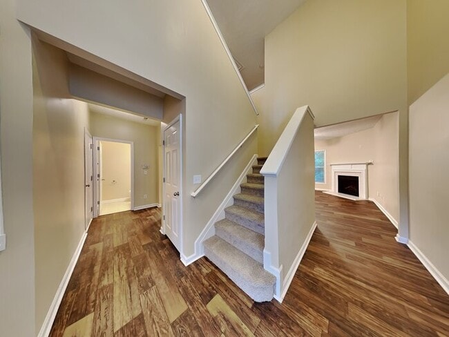 Building Photo - Your home search stops here! $1,799 OFF Rent!