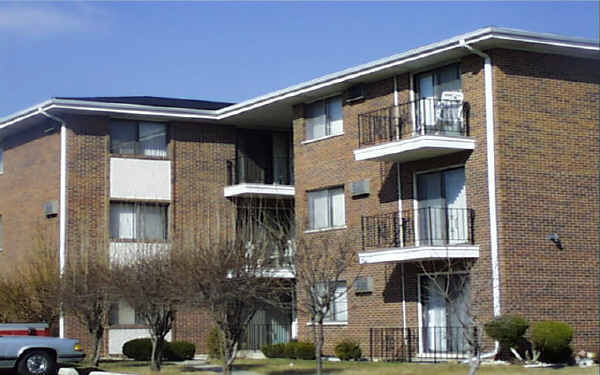 Primary Photo - 10310-10312 Mansfield Ave