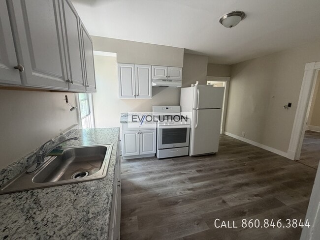 Photo - 230-230 Franklin Ave Apartment