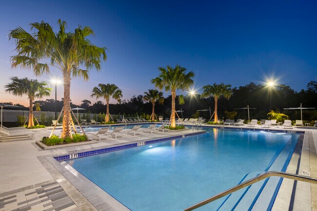 Building Photo - Douglas Grand at Telecom Parkway