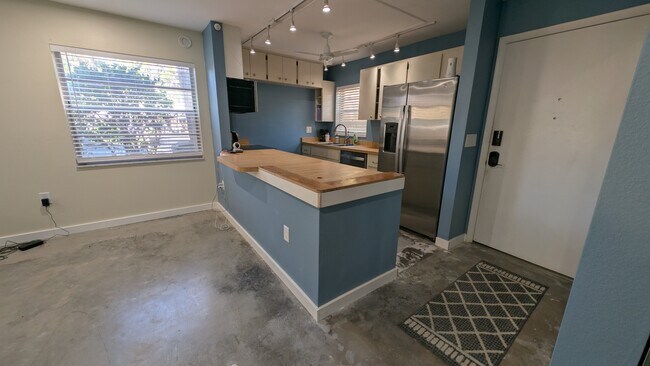 Cocina - 5039 Village Gardens Dr