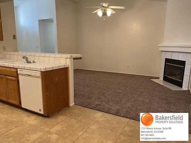 Building Photo - 3711 Rancho Santa Fe St