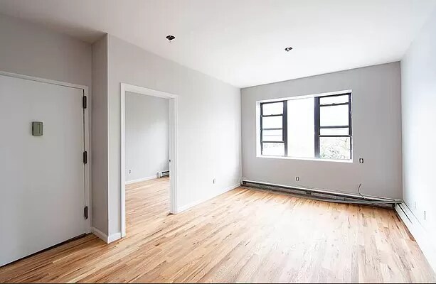 Primary Photo - 257 Throop Ave