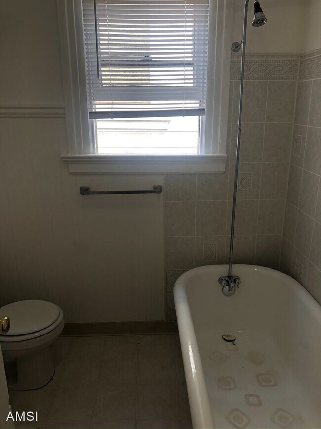 Foto del edificio - 2 br, 1 bath House - 2843 A Harrison Street