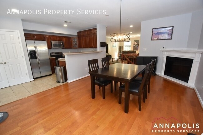 Foto del edificio - 2140 Hideaway Ct