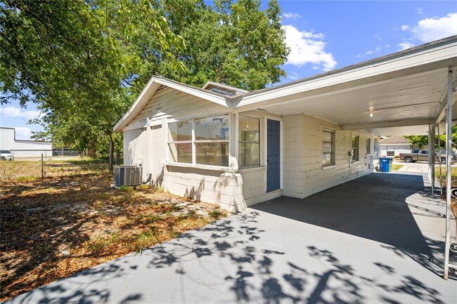 Building Photo - 1721 Broxey Ct NE