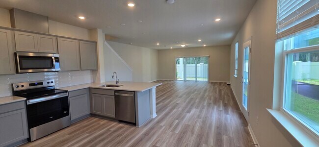 Foto del edificio - 3315 Canyon Bay Pt