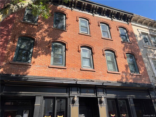 Building Photo - 15 N Division St