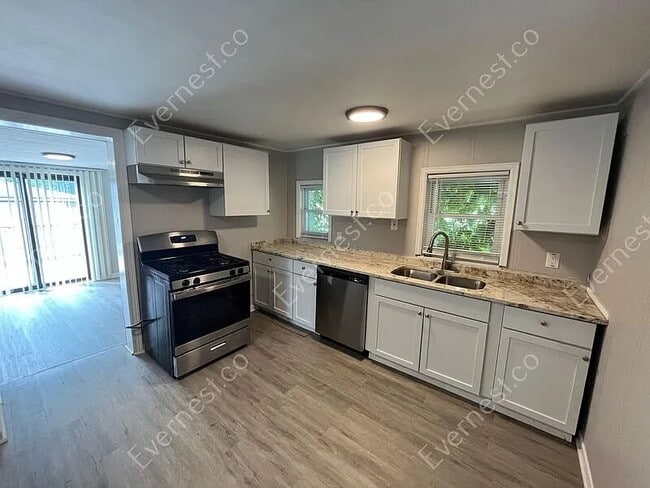 Foto del edificio - 9101 Hugh St