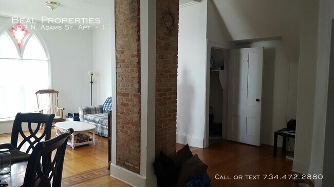 Building Photo - 103 N Adams St