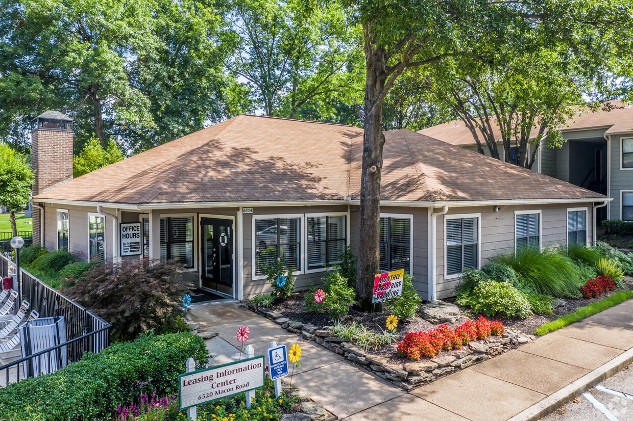Canterbury Woods Apartments Apartments at 6520 Macon Rd Memphis, TN