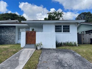 Building Photo - 20520 SW 92nd Pl