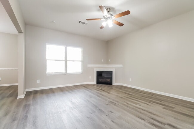 Foto del edificio - 4014 Haworth Pkwy