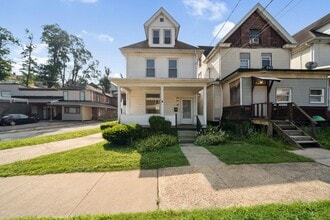 Building Photo - 422 N 3rd St