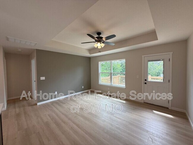 Foto del edificio - 2759 S Meadowlark Ave