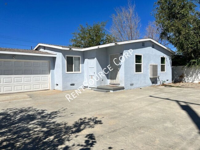 Building Photo - 3 Bedroom 1 Bath Single Story Home for Ren...