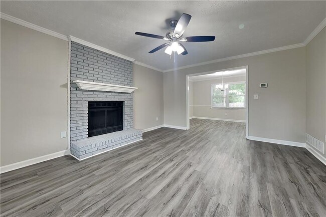 Building Photo - 1501 Willow Creek Ct