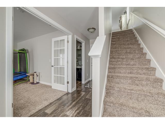 Building Photo - Beautiful 4 Bed 4 Bath Townhome in South J...
