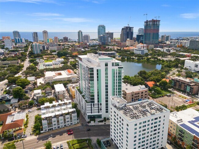 Foto del edificio - 777 3rd Ave N