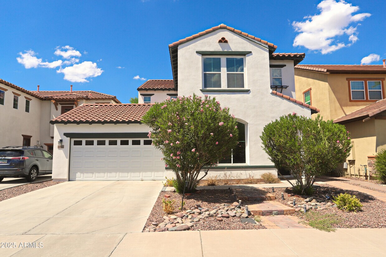Foto principal - 1090 W Caroline Ln