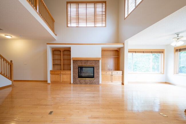 Building Photo - 591 Crane Creek Ln