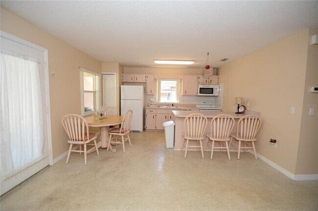 Foto del edificio - 4 Wheeler Pl