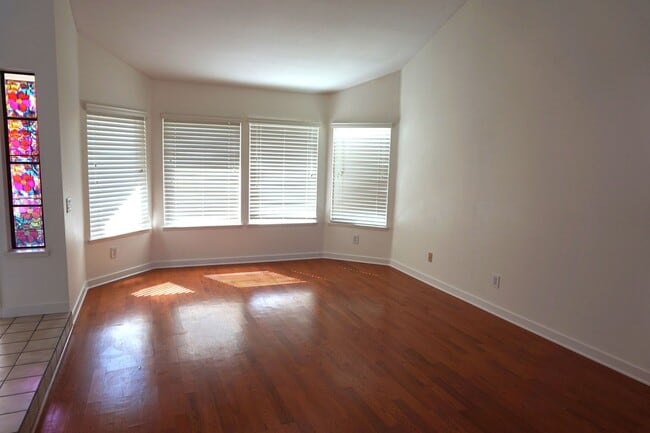 Building Photo - 22116 Richford Dr