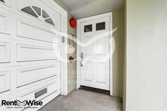Building Photo - 727 Moraga St