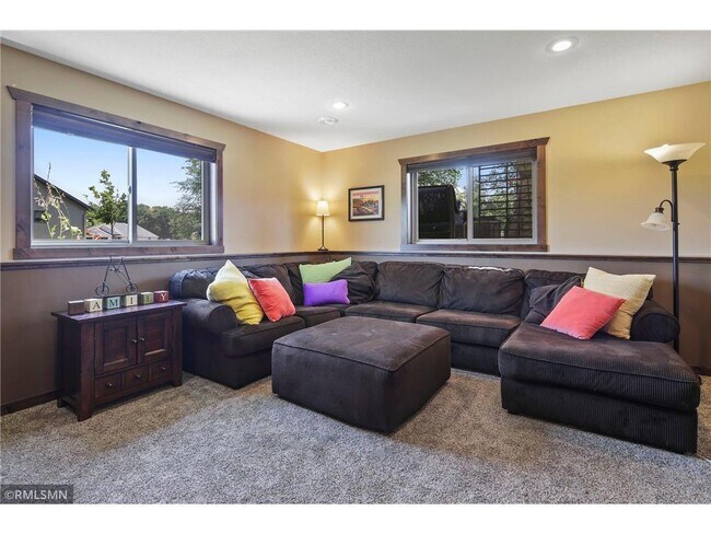 Foto del edificio - 652 Maywood Dr