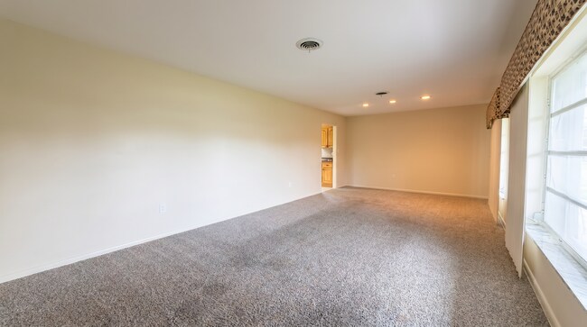 Foto del edificio - 4007 Greenwood Dr