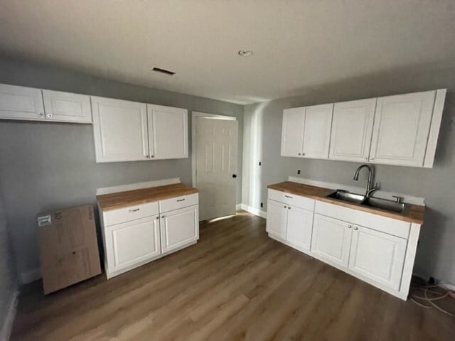 Kitchen - 1305 Bailey Ave