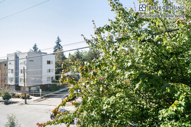 Foto del edificio - 4302 7th Ave NE