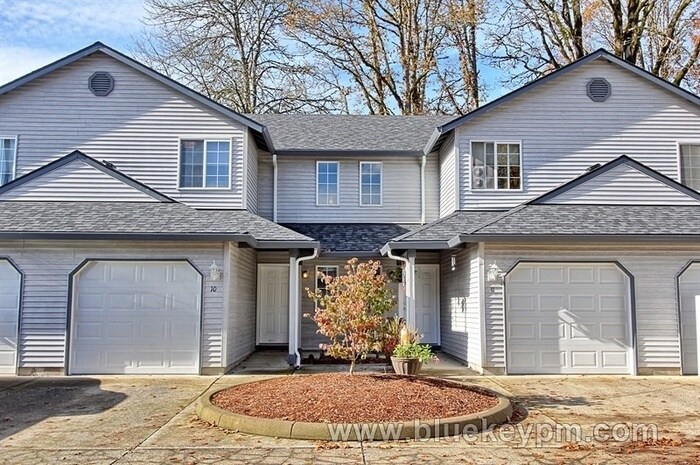 Foto principal - 3 Bed, 1.5 Baths, Battle Ground Village Area
