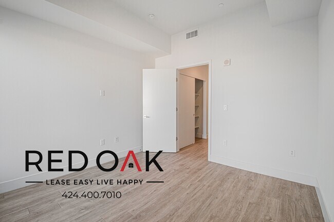 Foto del edificio - 1331 W 7th St