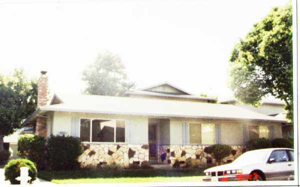 Building Photo - 885 Burbank Drive