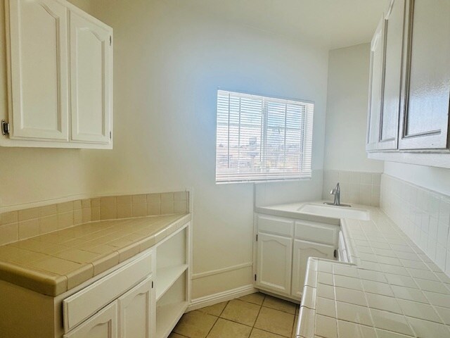 Foto del edificio - 5438 W Washington Blvd