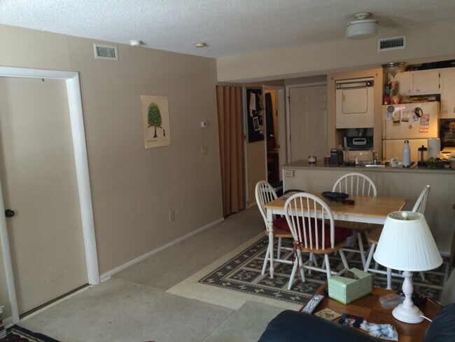 Fotografía del edificio - 229 E King St