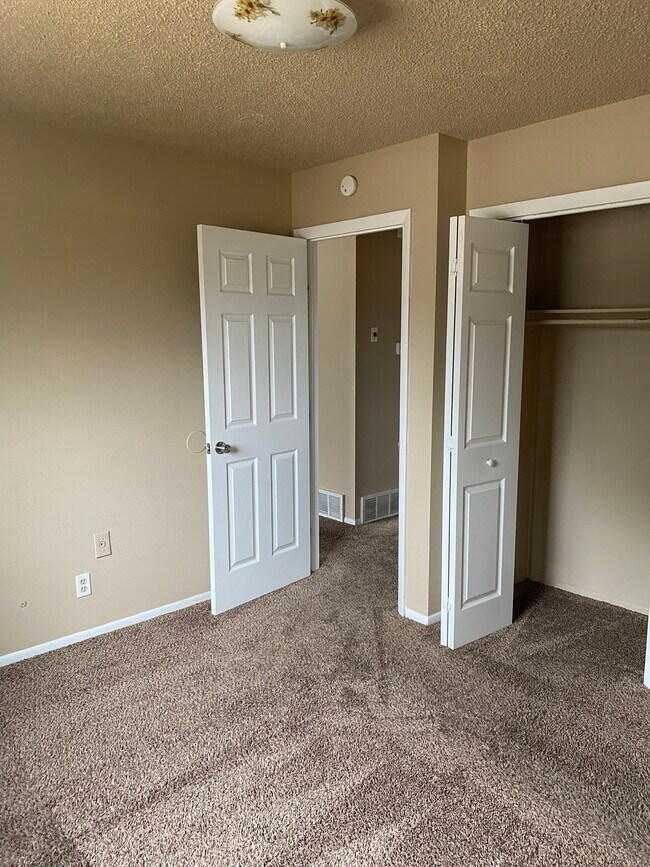 34 Barclay Dr, Pueblo, CO 81005 House Rental in Pueblo, CO