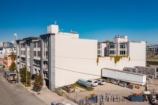 Building Photo - Onyx