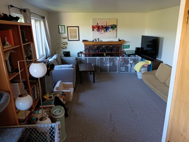 Building Photo - 213 NW Timothy St