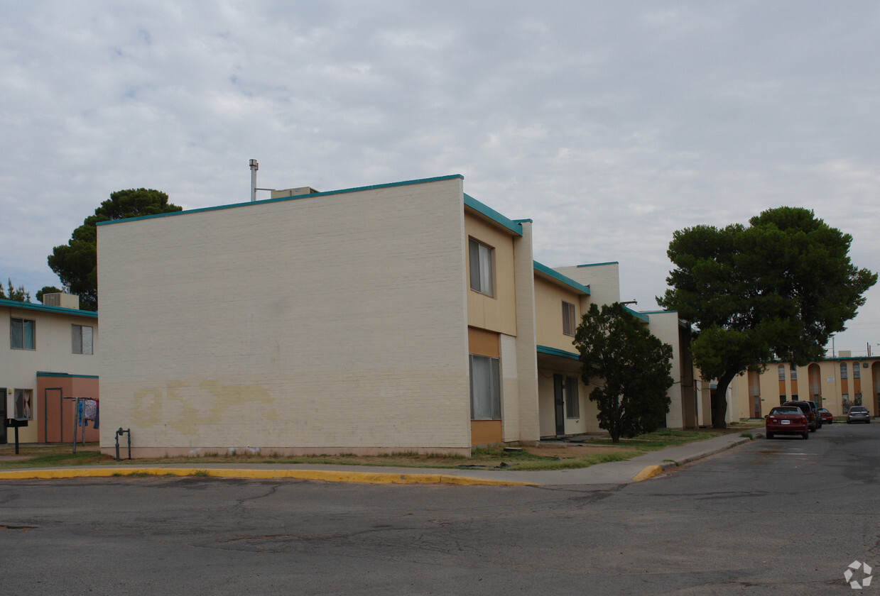 Building Photo - Rio Grande