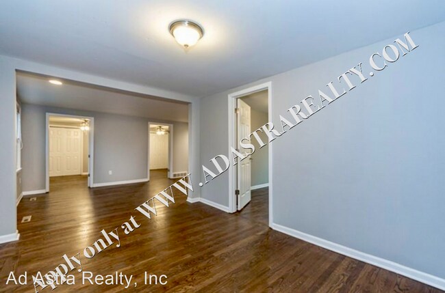 Foto del edificio - 3 br, 1 bath House - 11409 E 83rd St.,