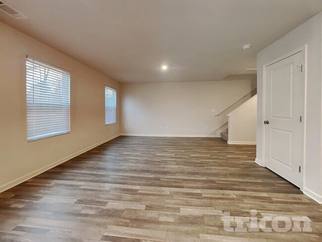 Foto del edificio - 507 Dayspring Dr