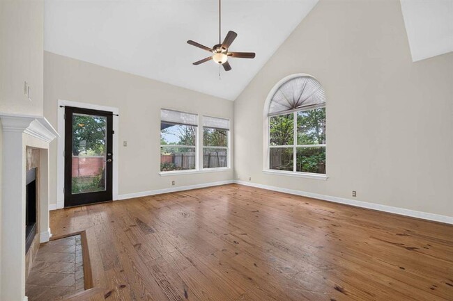 Building Photo - 8109 Ganttcrest Dr