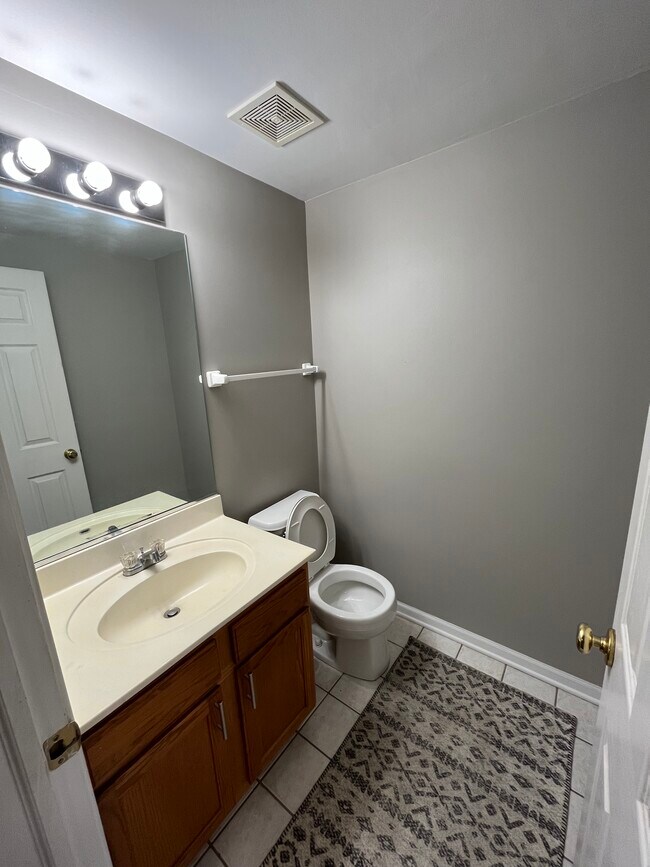 Foto del edificio - 1807 Whirlaway Ct