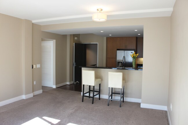 Open living/dining - 438 W Grand Ave